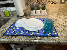 Load image into Gallery viewer, Christmas Penguin Dish Drying Mats
