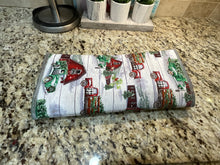 Load image into Gallery viewer, Christmas Red and Green Truck Dish Drying Mats
