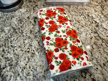 Load image into Gallery viewer, Red Roses on White Dish Drying Mats
