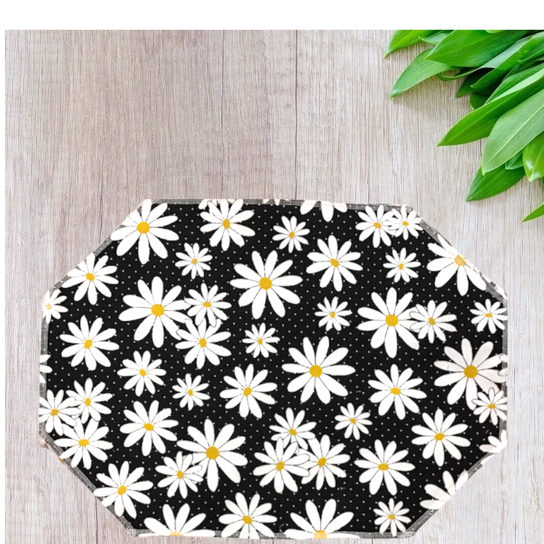 White Daisies with polka dots Placemat Sets