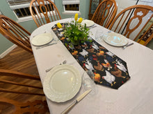 Load image into Gallery viewer, Black chicken Wire Table Runners
