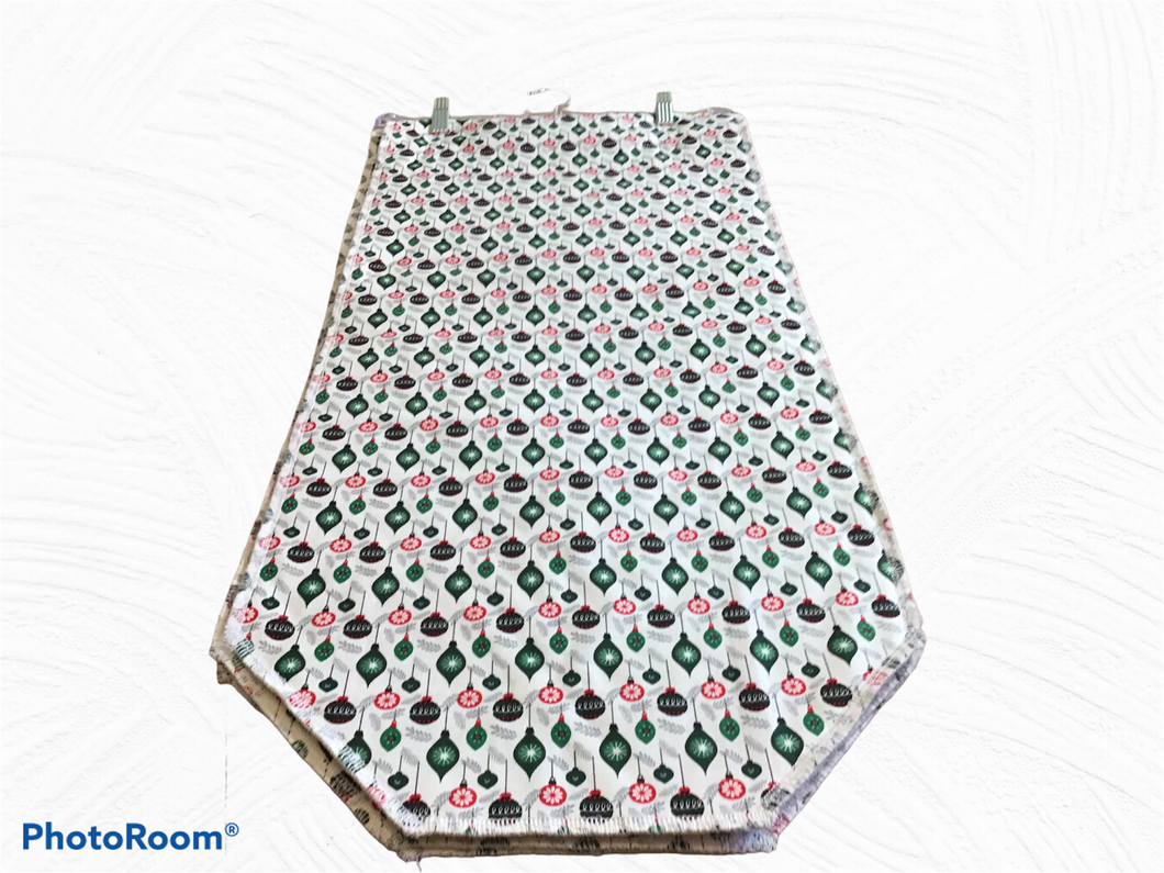 Hanging Ornament Table Runners