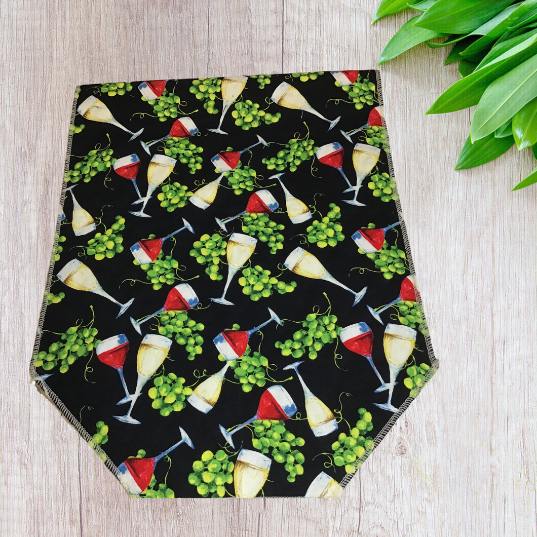 Wine Glasses and Grapes Table Runners
