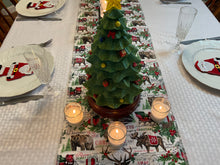 Load image into Gallery viewer, Christmas Greetings Table Runners
