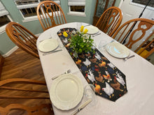 Load image into Gallery viewer, Black chicken Wire Table Runners
