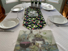 Load image into Gallery viewer, Wine Glasses and Grapes Table Runners
